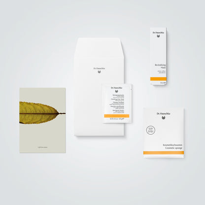 Dr. Hauschka Pure Gift Set Revitalising Mask Clarifying Clay Mask and Cosmetic Sponge