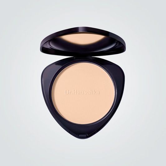 Compact Powder 00 Translucent 8g | Dr Hauschka Natural Make Up