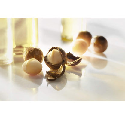 Light Reflecting Concealer 00 Translucent 2.5ml *CLEARANCE SALE*